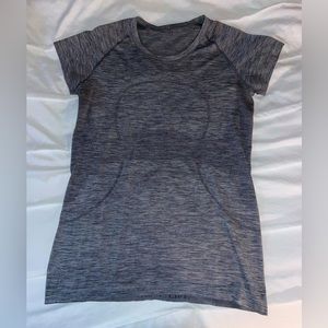 Lululemon Swiftly Tech Short Sleeve - heathered grey, size 12